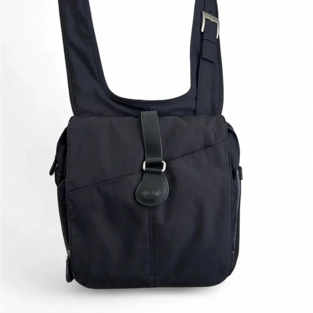 NWOT Ameribag Black Men's Messenger Bag